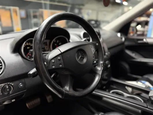 Mercedes-Benz M-Klasse