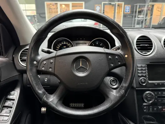 Mercedes-Benz M-Klasse